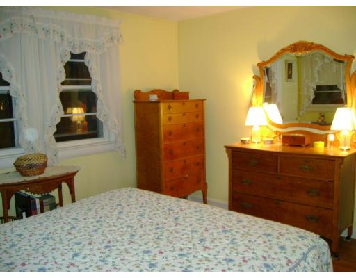 92 Rolling Lane Needham, MA 02492 - Photo 4 of 11 Gallery Image 4