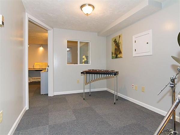 1695 Trapelo Road Waltham, MA 02451 - Photo 21 of 30