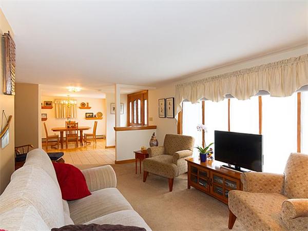 1695 Trapelo Road Waltham, MA 02451 - Photo 5 of 30
