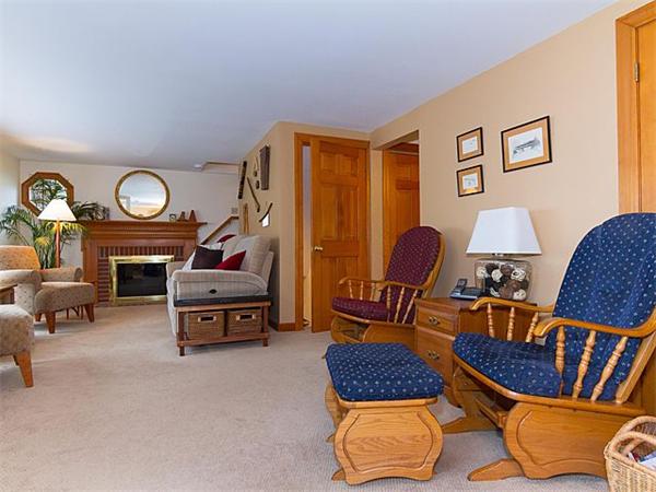 1695 Trapelo Road Waltham, MA 02451 - Photo 8 of 30