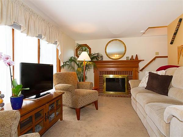 1695 Trapelo Road Waltham, MA 02451 - Photo 9 of 30