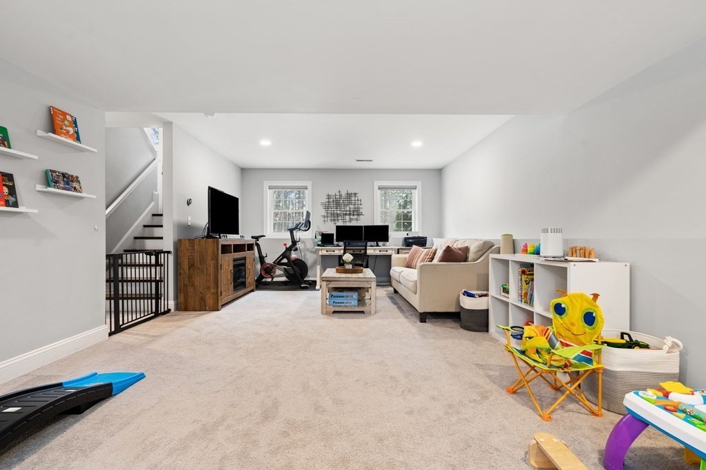 154 Cook Street Billerica, MA 01821 - Photo 20 of 41 Gallery Image 20