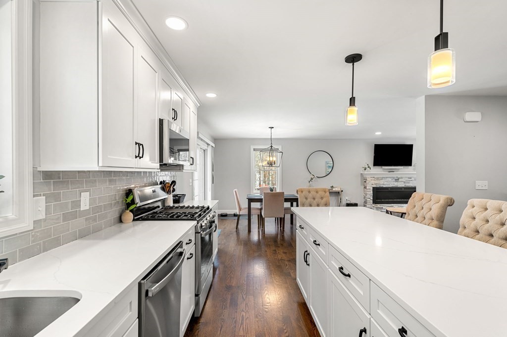 154 Cook Street Billerica, MA 01821 - Photo 7 of 41 Gallery Image 7