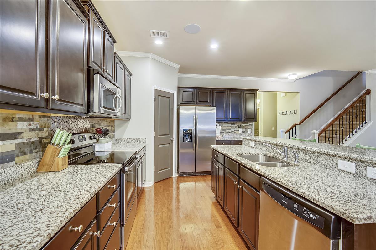 276 Decatur Drive Summerville, SC 29486 - Photo 12 of 38 Main Level-Kitchen-DSC09052