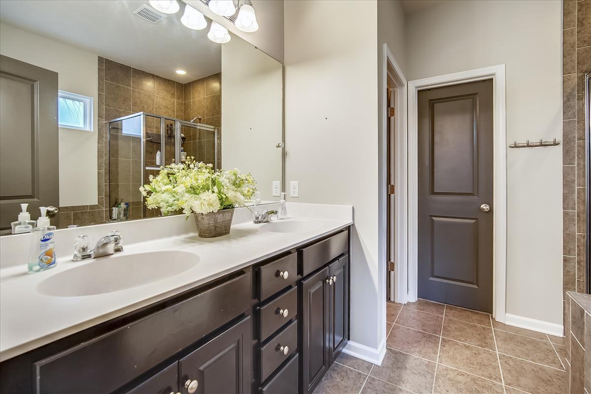 276 Decatur Drive Summerville, SC 29486 - Photo 18 of 38 Main Level-Master Bath-DSC09022