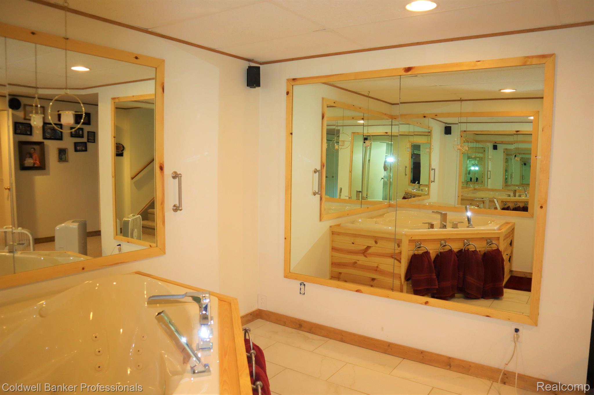 8489 Hogan Road Fenton, MI 48430 - Photo 30 of 61 Gallery Image 30