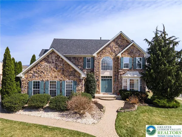 $725,000 | 7 Lower Way Road, Easton, PA 18045