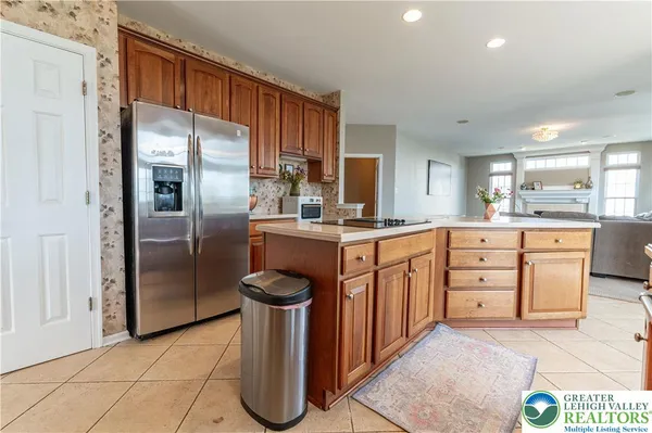 $725,000 | 7 Lower Way Road, Easton, PA 18045