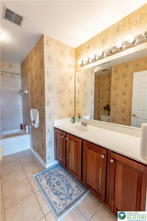 $725,000 | 7 Lower Way Road, Easton, PA 18045