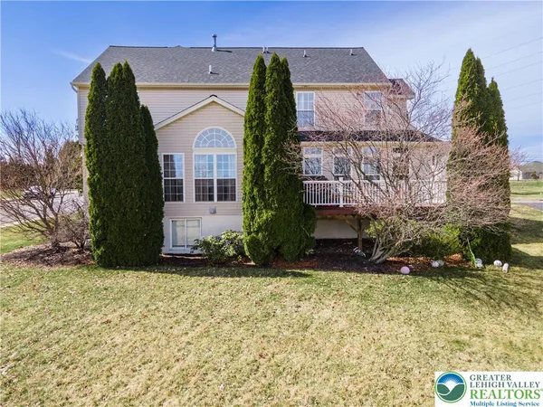 $725,000 | 7 Lower Way Road, Easton, PA 18045