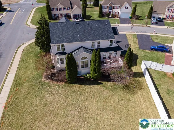 $725,000 | 7 Lower Way Road, Easton, PA 18045