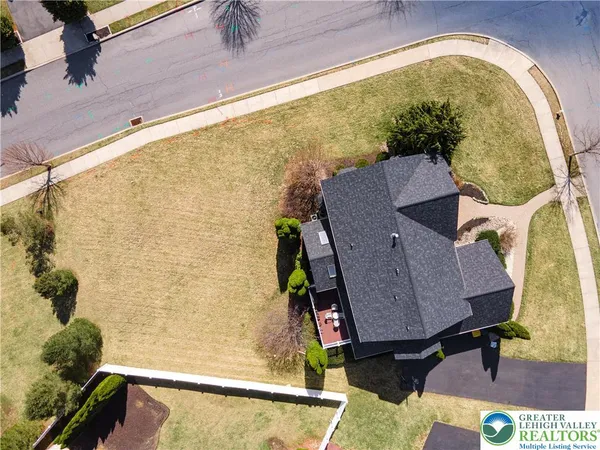 $725,000 | 7 Lower Way Road, Easton, PA 18045