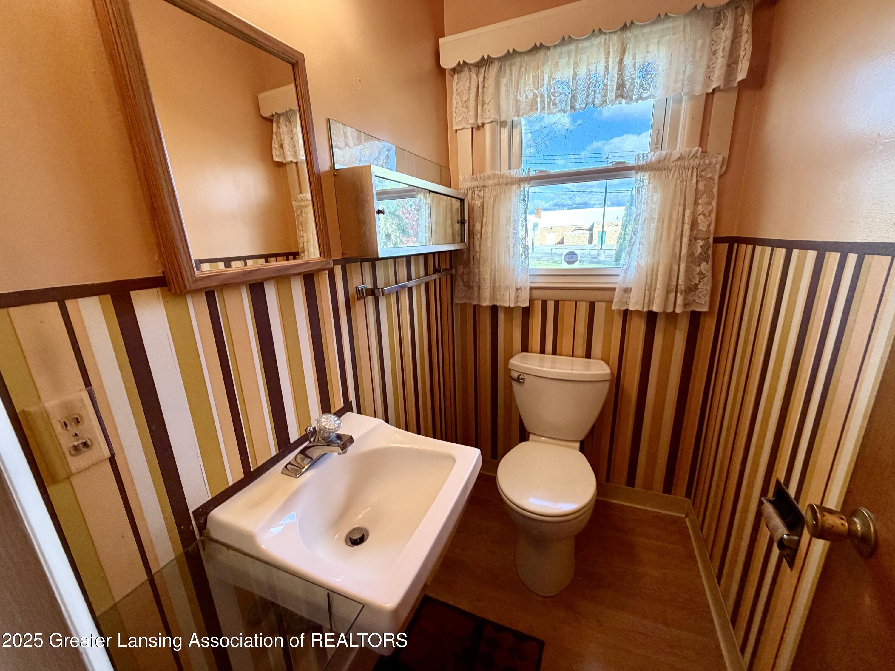 7520 Williamsburg Road Lansing, MI 48917 - Photo 15 of 35 IMG_0786