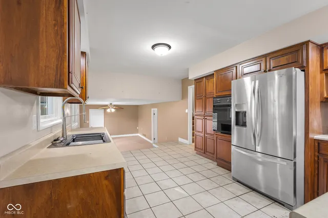 $675,000 | 3660 East 300 South, Columbus, IN 47201