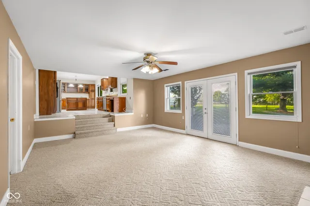 $675,000 | 3660 East 300 South, Columbus, IN 47201