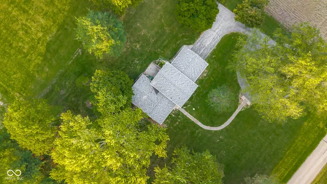 $675,000 | 3660 East 300 South, Columbus, IN 47201