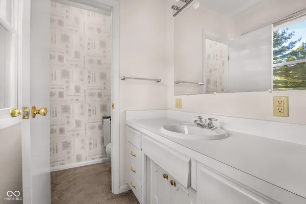 $630,000 | 3660 East 300 South, Columbus, IN 47201