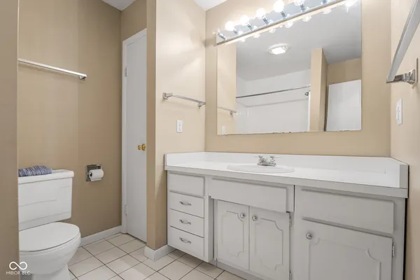 $630,000 | 3660 East 300 South, Columbus, IN 47201