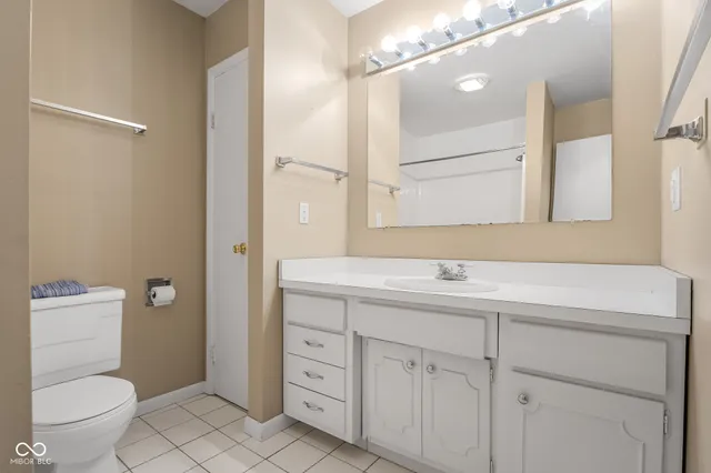 $675,000 | 3660 East 300 South, Columbus, IN 47201