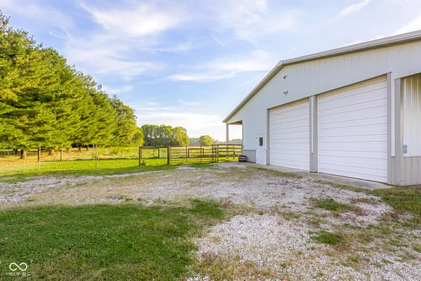 $630,000 | 3660 East 300 South, Columbus, IN 47201