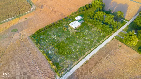 $630,000 | 3660 East 300 South, Columbus, IN 47201