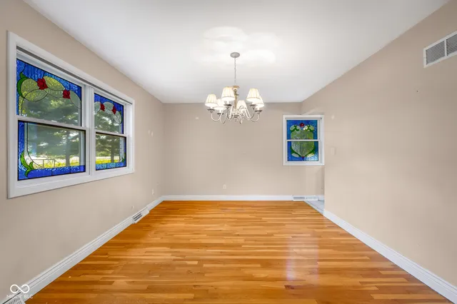 $675,000 | 3660 East 300 South, Columbus, IN 47201