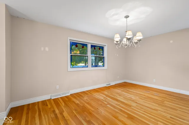 $675,000 | 3660 East 300 South, Columbus, IN 47201