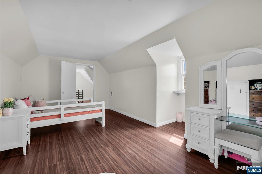 1875 Pilgrim Way Union, NJ 07083 - Photo 20 of 36