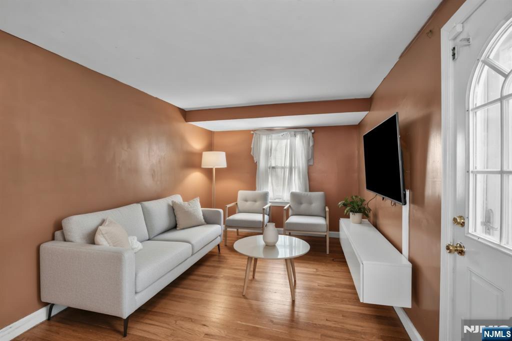 1875 Pilgrim Way Union, NJ 07083 - Photo 9 of 36