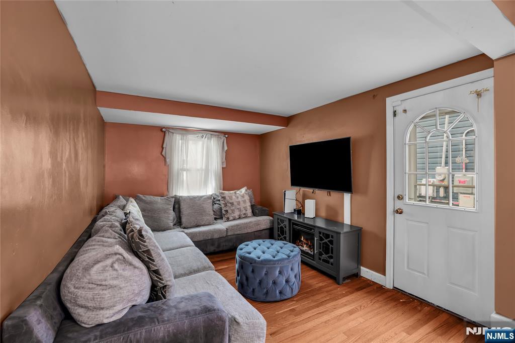 1875 Pilgrim Way Union, NJ 07083 - Photo 10 of 36