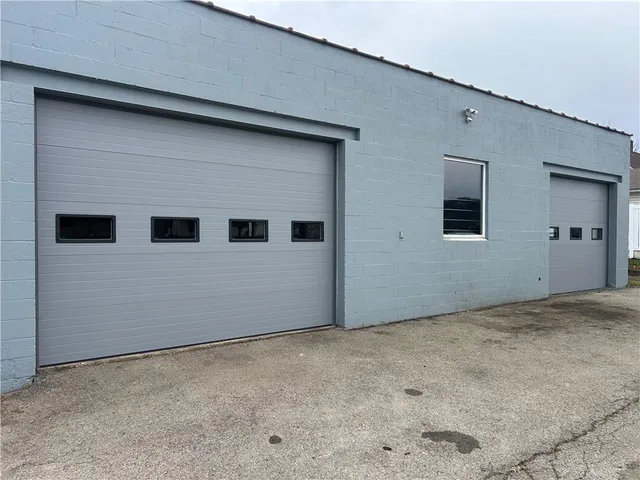 $2,000 | 97 Clyde Street, Ellwood City, PA 16117