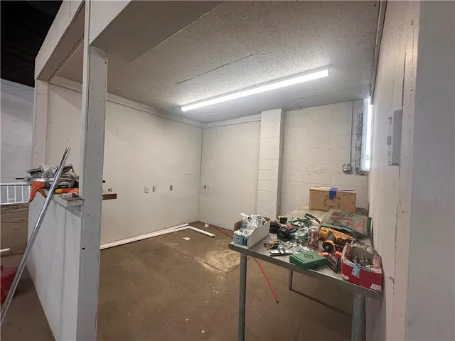 $2,000 | 97 Clyde Street, Ellwood City, PA 16117