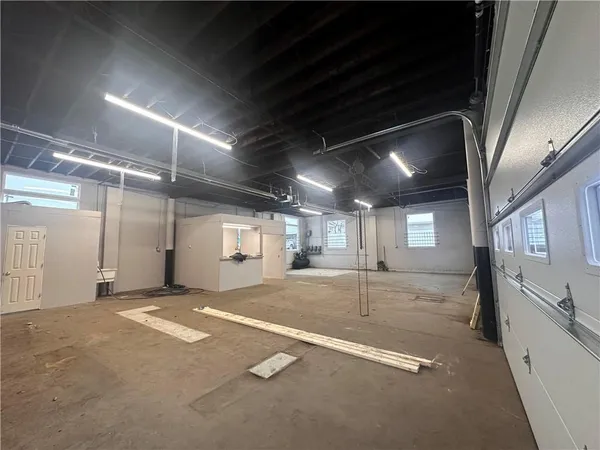 $1,800 | 97 Clyde Street, Ellwood City, PA 16117