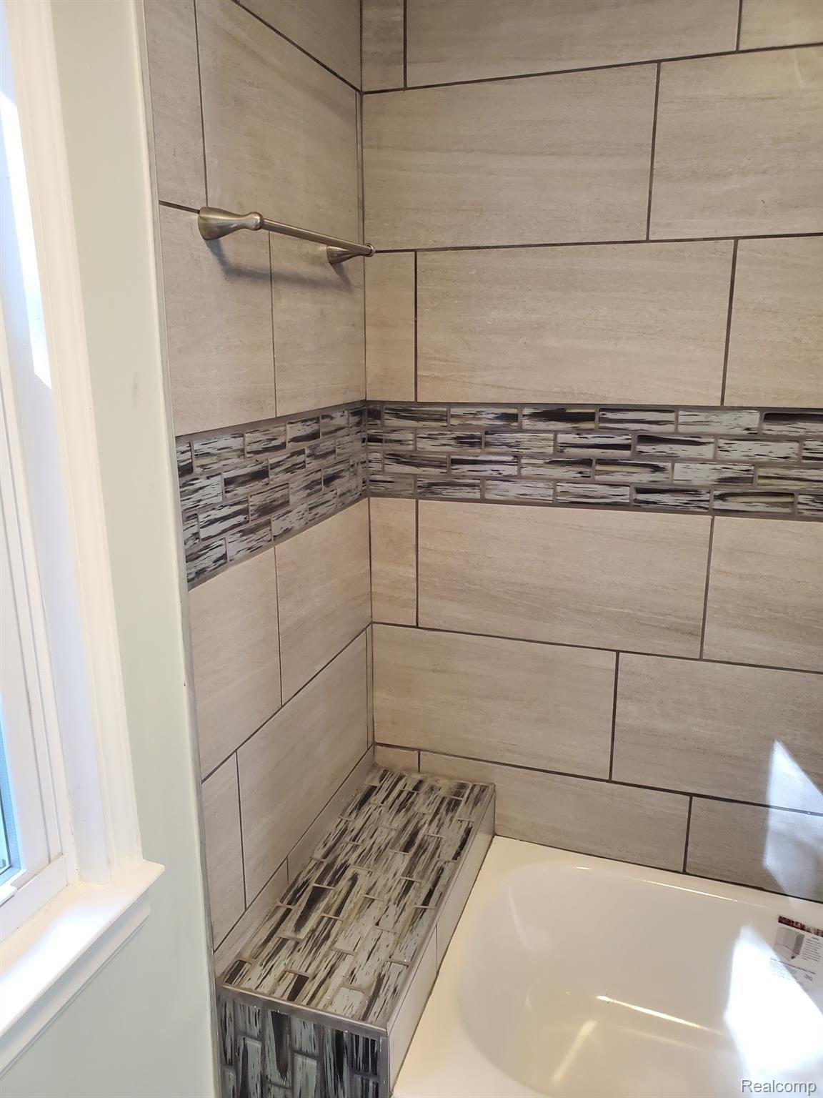 80 Forest Street River Rouge, MI 48218 - Photo 12 of 21 bathroom shower.jpg