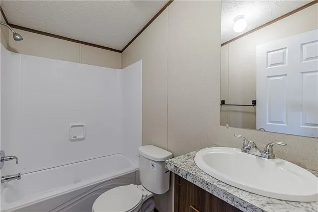 $235,000 | 549 North Linn Valley Drive, Linn Valley, KS 66040