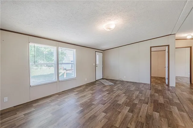 $235,000 | 549 North Linn Valley Drive, Linn Valley, KS 66040