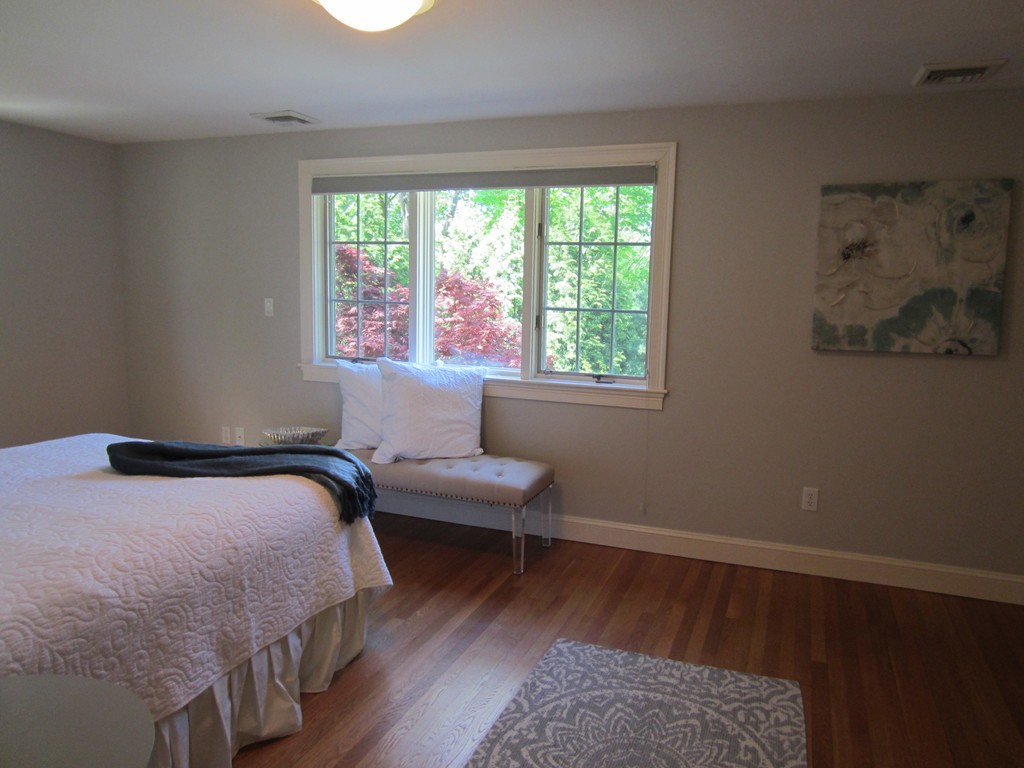 10 Kenilworth Road Wellesley, MA 02482 - Photo 14 of 18