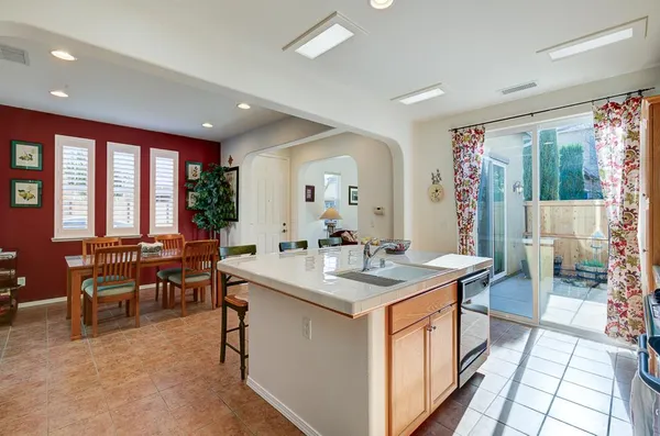 $405,900 | 3838 Moody Lane, Clovis, CA 93619