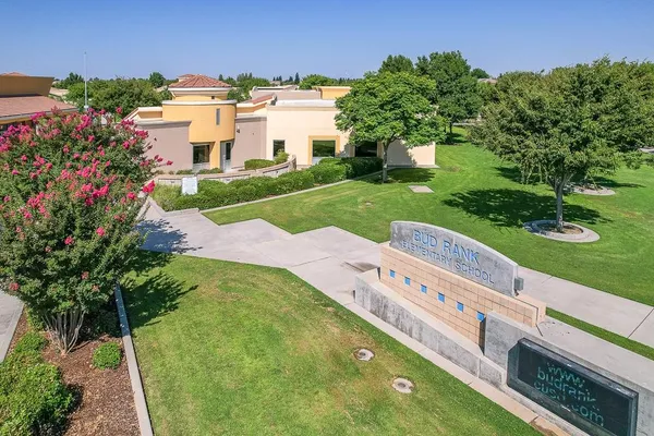 $397,500 | 3838 Moody Lane, Clovis, CA 93619