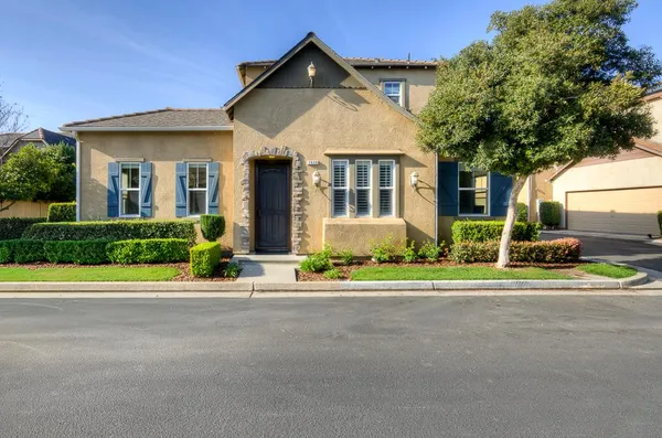 $405,900 | 3838 Moody Lane, Clovis, CA 93619