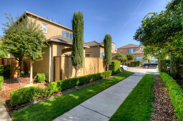 $397,500 | 3838 Moody Lane, Clovis, CA 93619