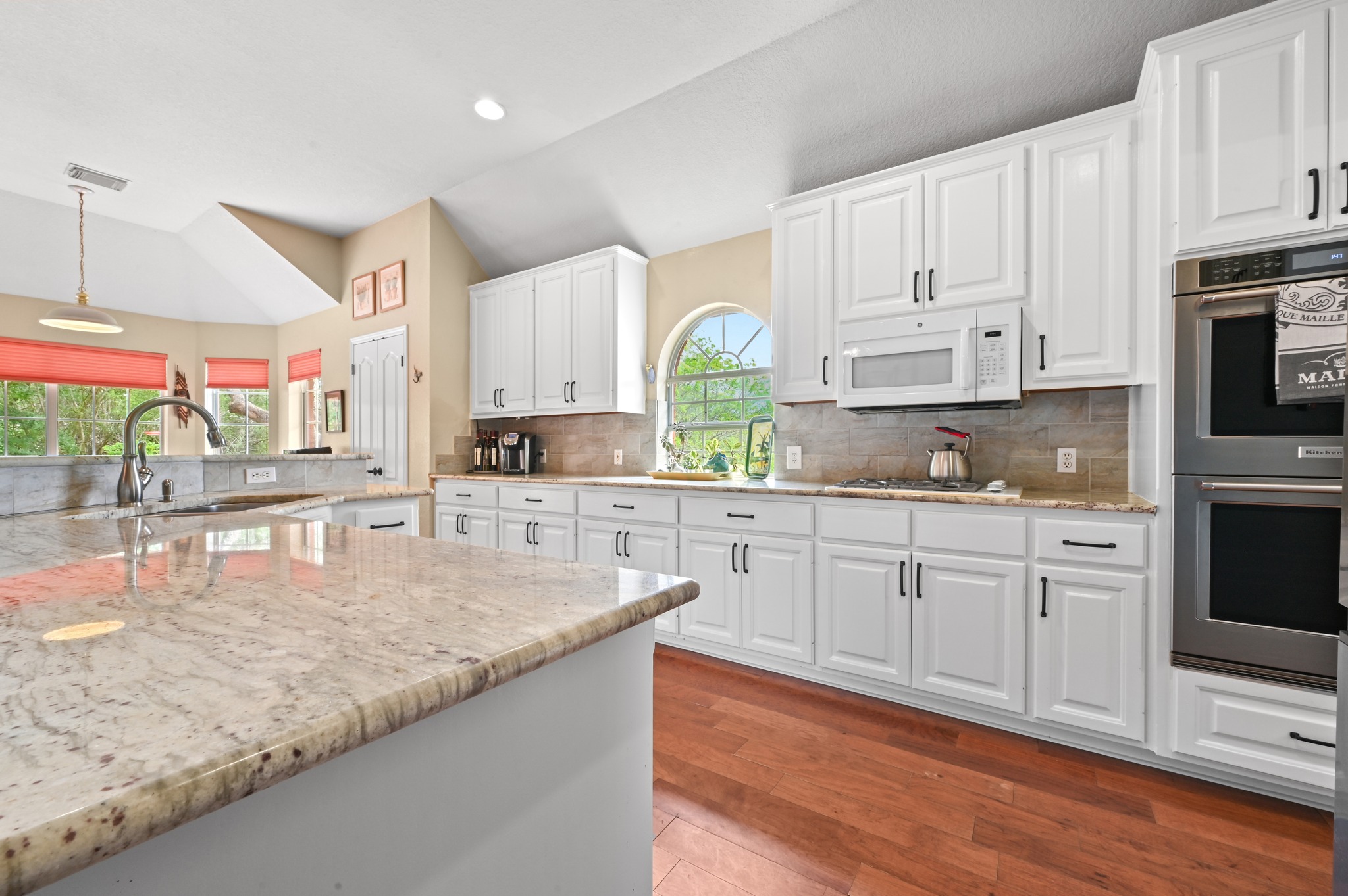 5916 Back Bay Lane Austin, TX 78739 - Photo 2 of 18