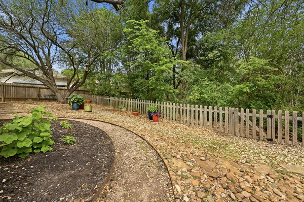 $850,000 | 5916 Back Bay Lane, Austin, TX 78739