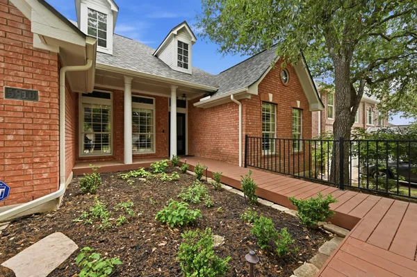 $850,000 | 5916 Back Bay Lane, Austin, TX 78739