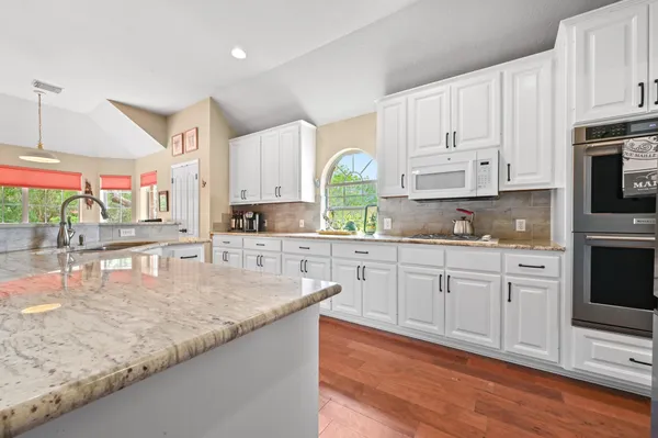 $850,000 | 5916 Back Bay Lane, Austin, TX 78739