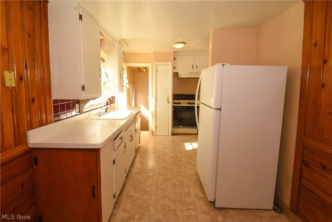 4190 Verona Road Cleveland, OH 44121 - Photo 14 of 29