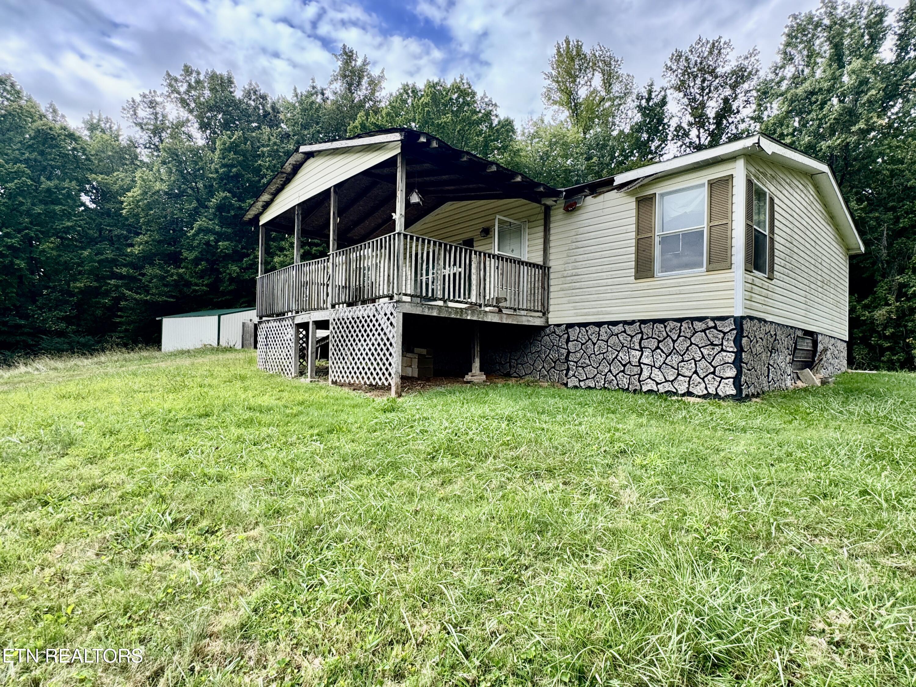 265 Sandy Gap Road Pioneer, TN 37847 - Photo 10 of 37 1-10