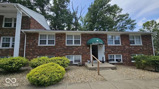 $1,400,000 | 350 Long Street, North Vernon, IN 47265