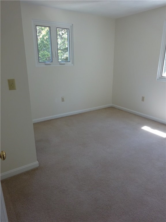 340 Old Forge Road Warwick, RI 02818 - Photo 17 of 39