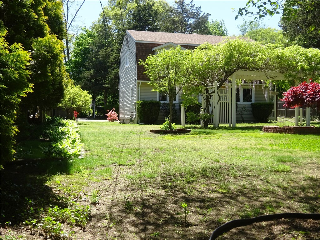 340 Old Forge Road Warwick, RI 02818 - Photo 2 of 39